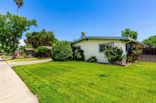 6532 La Cienega Dr, North Highlands, CA 95660-4029